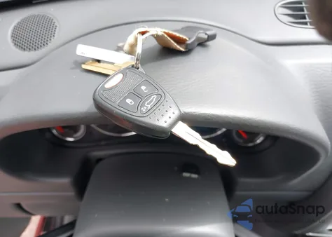 2007 Jeep Liberty Limited Edition from USA, damaged, VIN 1J8GL58K57W676176